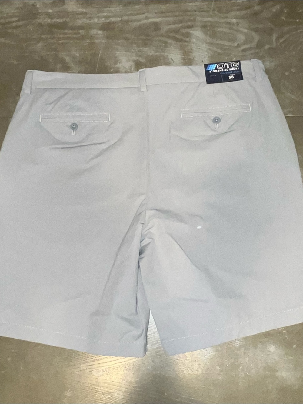 Vineyard Vines OTG On The Go 9” Gray Khaki Shorts Casual NWT Men’s 38 - Picture 7 of 7